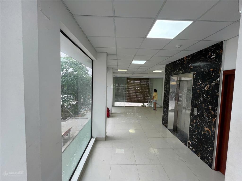 Cho thuê văn phòng tại nguyễn xiển diện tích 45 m2, vị trí tầng 1 sàn thông, vp mới đẹp