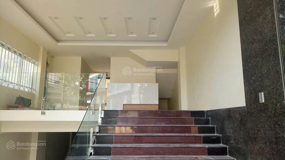 Cho thuê văn phòng khuất duy tiến, gần thăng long number one, 45 m2, tòa nhà 8 tầng