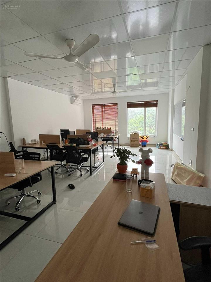 Cho thuê văn phòng ngõ 12 khuất duy tiến, 60 m2/tầng, sàn thông