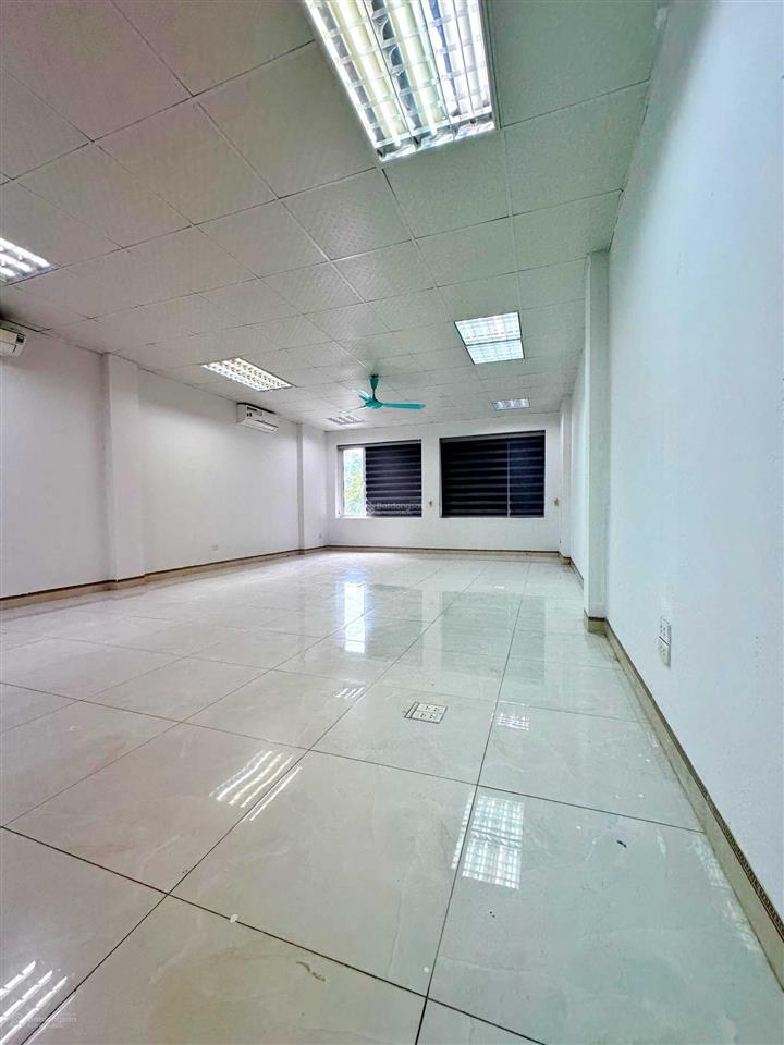 Cho thuê văn phòng ngõ 12 khuất duy tiến, 60 m2/tầng, sàn thông