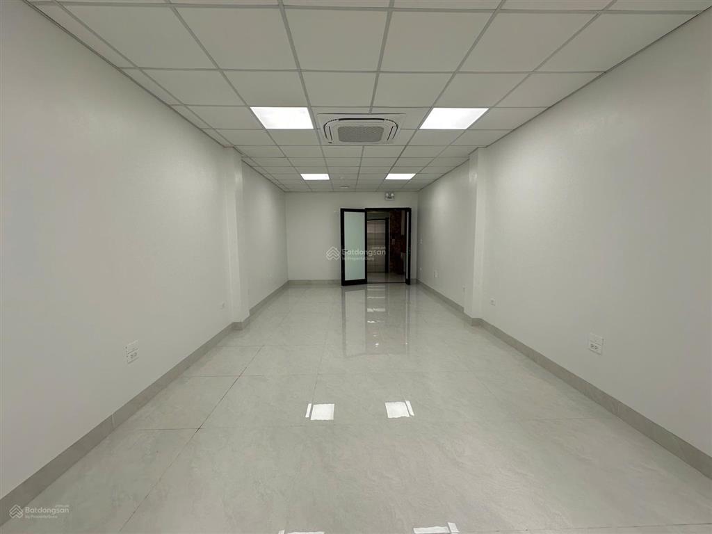 Cho thuê văn phòng tại nguyễn xiểnnguyễn trãi, 50 m²/tầng, sàn thông, vp mới đẹp