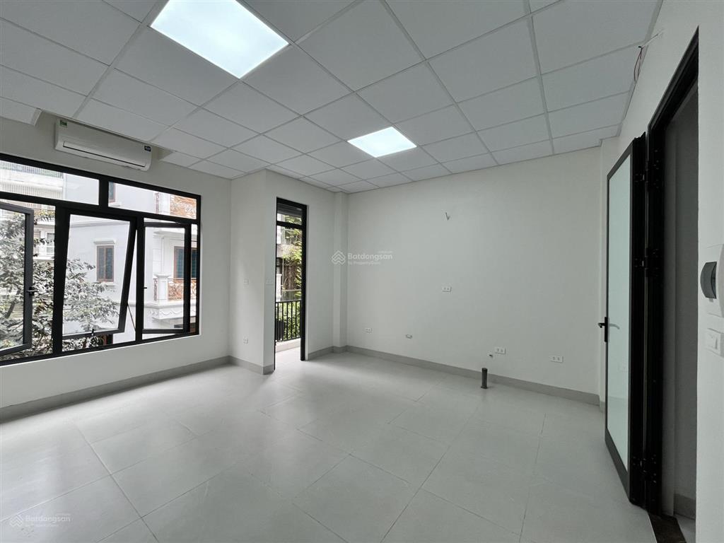 Cho thuê văn phòng mỗ lao  thanh bình, diện tích khoảng 30m2, phòng mới đẹp