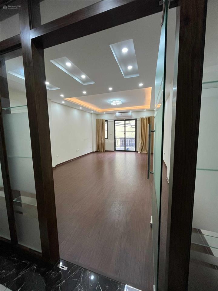 Cho thuê văn phòng mỗ lao  thanh bình 50m2/tầng, thang máy
