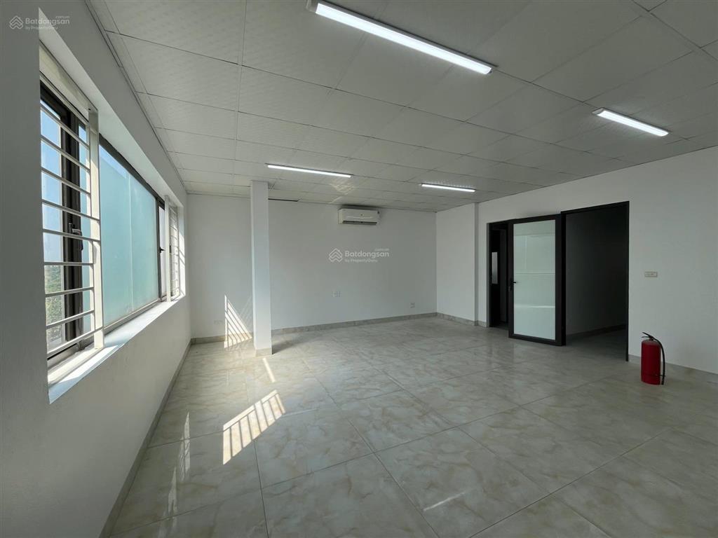 Cho thuê văn phòng vạn phúc 85 m2/tầng, mỗi tầng gồm 2 phòng làm việc