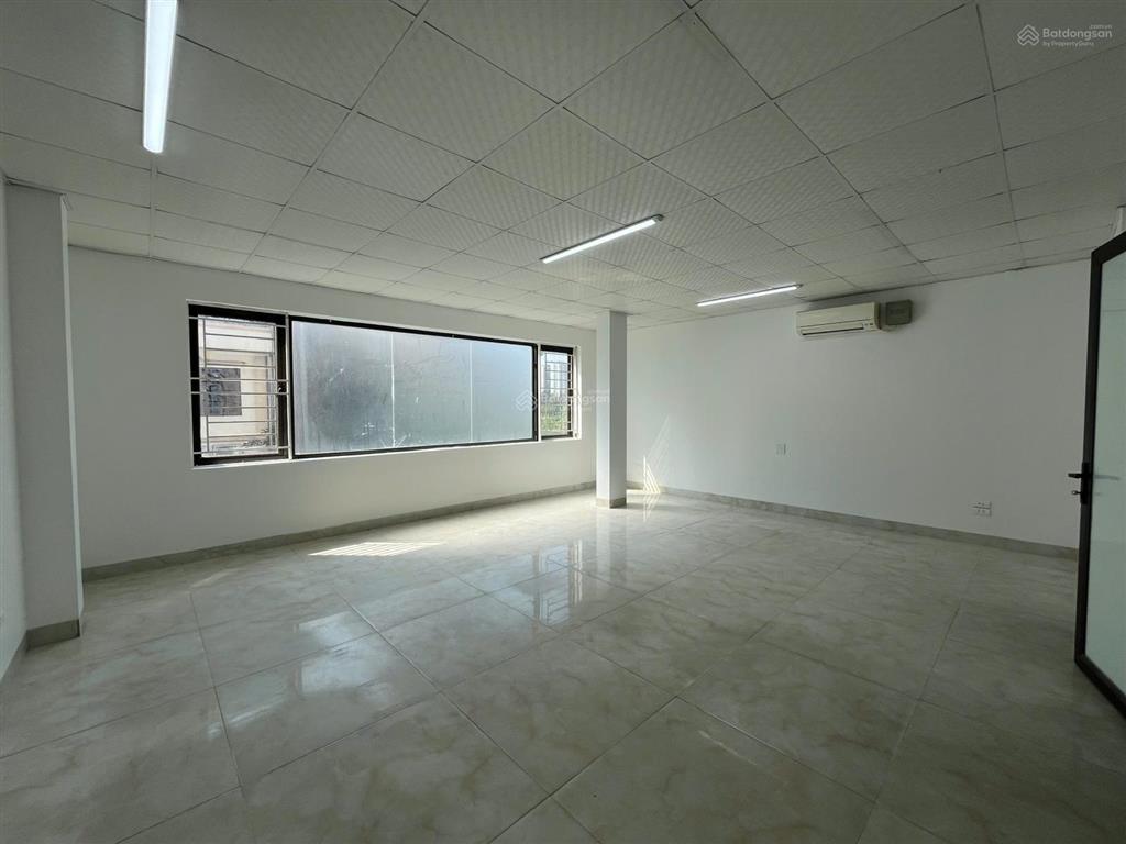 Cho thuê văn phòng vạn phúc 85 m2/tầng, mỗi tầng gồm 2 phòng làm việc