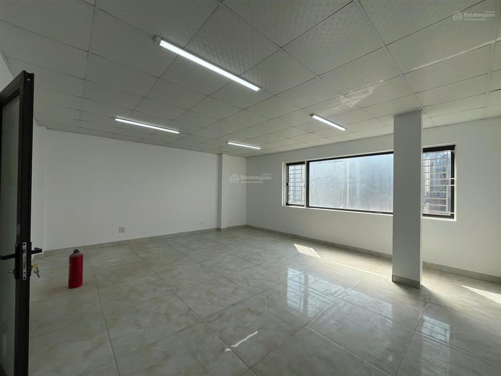 Cho thuê văn phòng vạn phúc 85 m2/tầng, mỗi tầng gồm 2 phòng làm việc