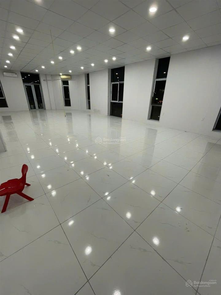 Cho thuê sàn văn phòng him lam vạn phúc, 127 m²/tầng như ảnh