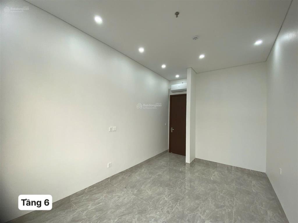 Cho thuê sàn văn phòng tại him lam vạn phúc 90 m2/tầng  gồm 3 phòng làm việc