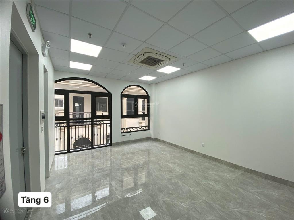 Cho thuê sàn văn phòng tại him lam vạn phúc 90 m2/tầng  gồm 3 phòng làm việc