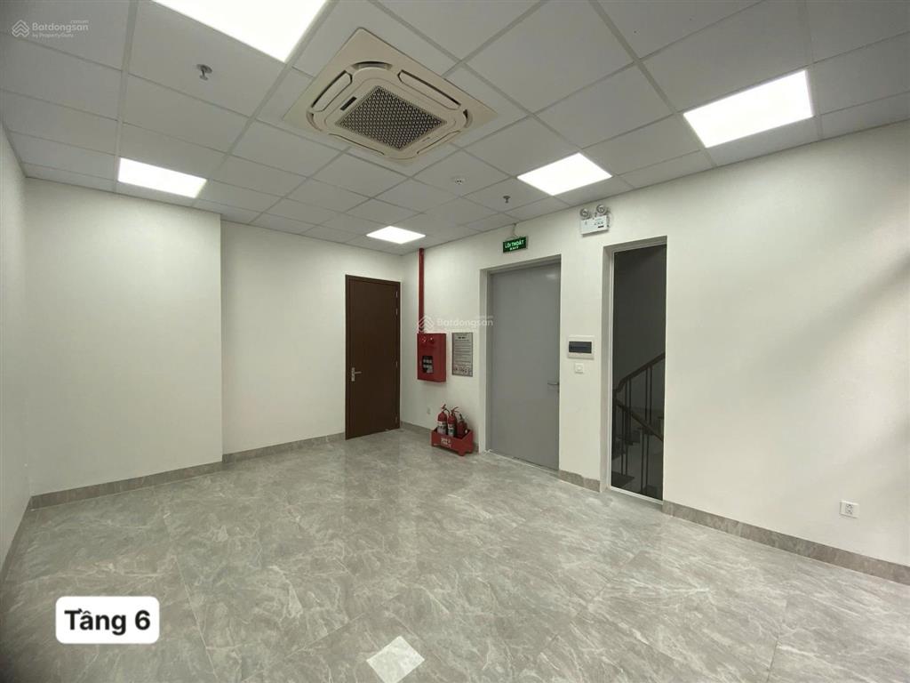 Cho thuê sàn văn phòng tại him lam vạn phúc 90 m2/tầng  gồm 3 phòng làm việc