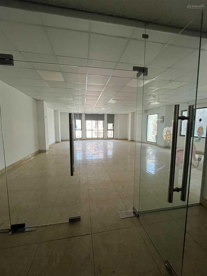 Cho thuê văn phòng mễ trì thượng, diện tích 100m2/tầng, sàn thông