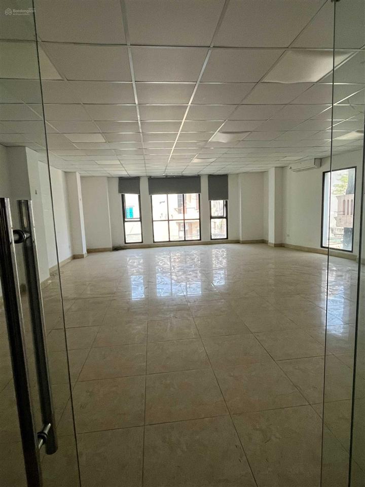 Cho thuê văn phòng mễ trì thượng, diện tích 100m2/tầng, sàn thông