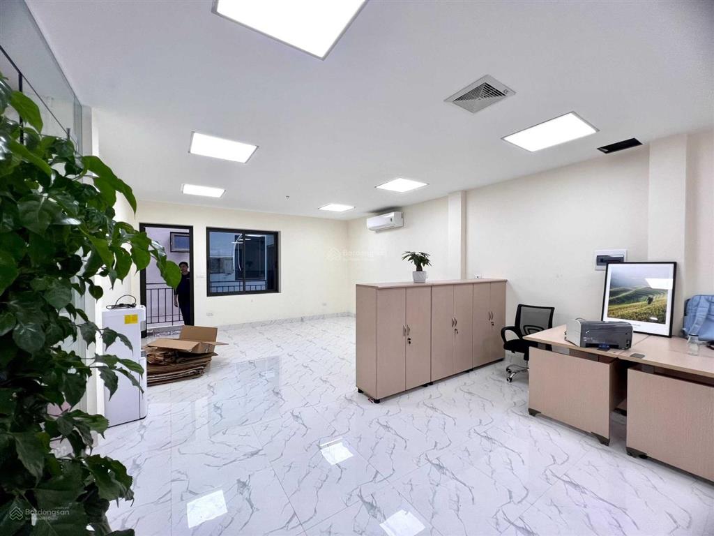 Cho thuê văn phòng tại kiến hưng luxury, diện tích 135 m2/tầng, văn phòng đẹp hiện đại