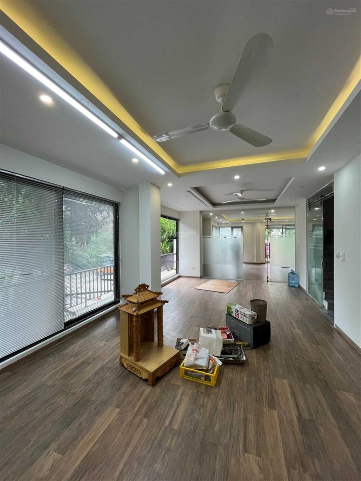 Văn phòng đẹp, 2 mặt thoáng tại vạn phúc, tố hữu, 80m2