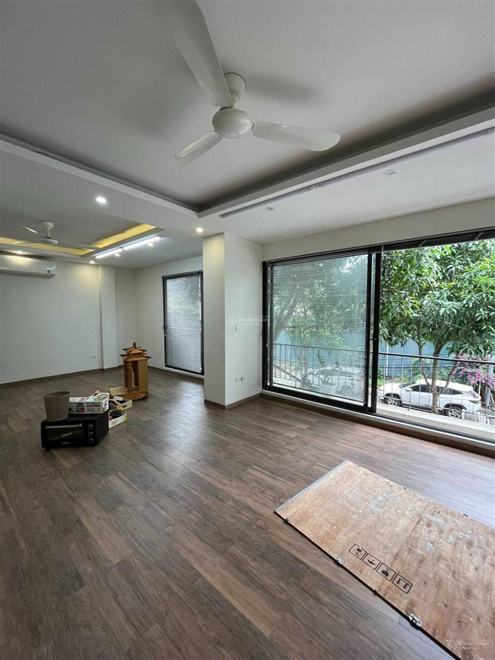 Văn phòng đẹp, 2 mặt thoáng tại vạn phúc, tố hữu, 80m2
