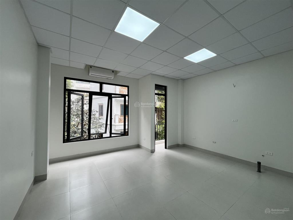 Cho thuê văn phòng mỗ lao  thanh bình, diện tích khoảng 30m2, phòng mới đẹp