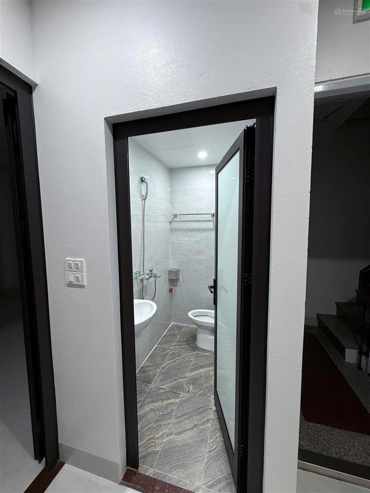 Cho thuê văn phòng tại nguyễn xiểnnguyễn trãi, 50 m²/tầng, sàn thông, vp mới đẹp
