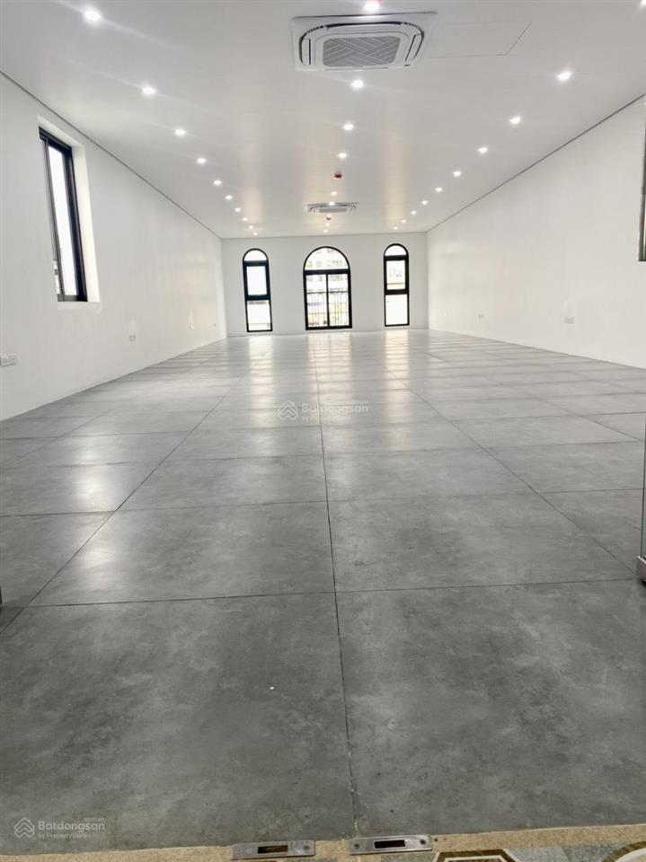 Cho thuê sàn văn phòng yên xá  tân triều, 130m2 sàn thông, view thoáng, giá rẻ chỉ 14 tr/tháng
