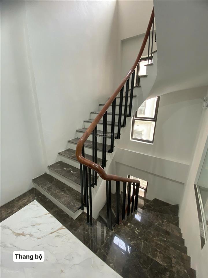 Cho thuê sàn văn phòng tại him lam vạn phúc 90 m2/tầng  gồm 3 phòng làm việc
