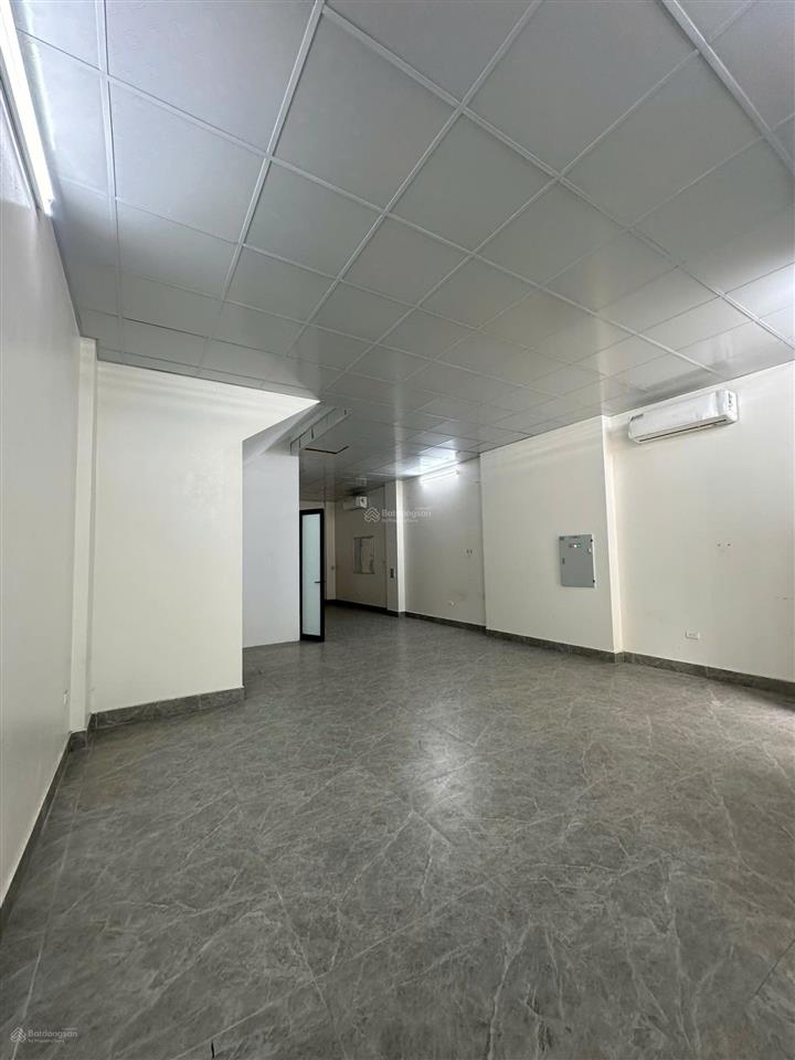 Cho thuê nhà liền kề ngõ 214 nguyễn xiển, diện tích 93 m2 x 5 tầng, ngõ ô tô, nhà đẹp hiện đại