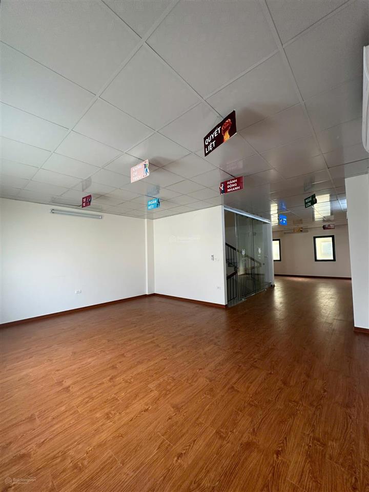 Cho thuê nhà liền kề ngõ 214 nguyễn xiển, diện tích 93 m2 x 5 tầng, ngõ ô tô, nhà đẹp hiện đại