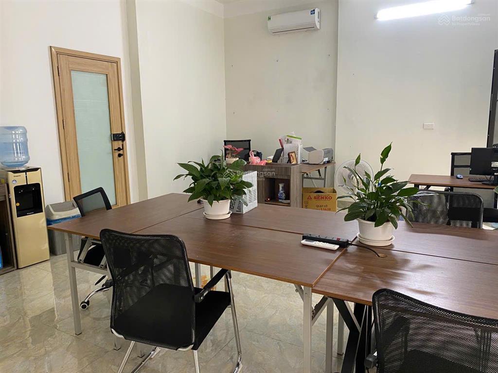 Cho thuê văn phòng ngay him lam vạn phúc, phù hợp làm văn phòng đại diện