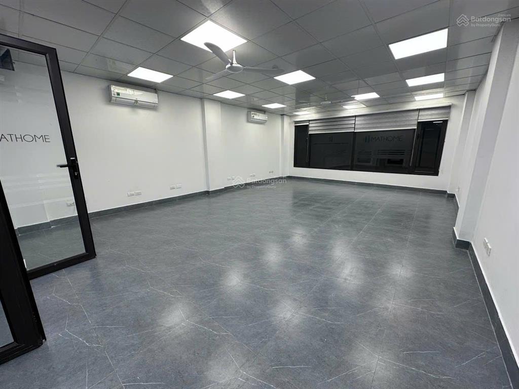 Cho thuê văn phòng gần ngã tư khuất duy tiến  nguyễn xiển, 60 m2/tầng, sàn thông đẹp giá rẻ