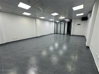 Cho thuê văn phòng gần ngã tư khuất duy tiến  nguyễn xiển, 60 m2/tầng, sàn thông đẹp giá rẻ