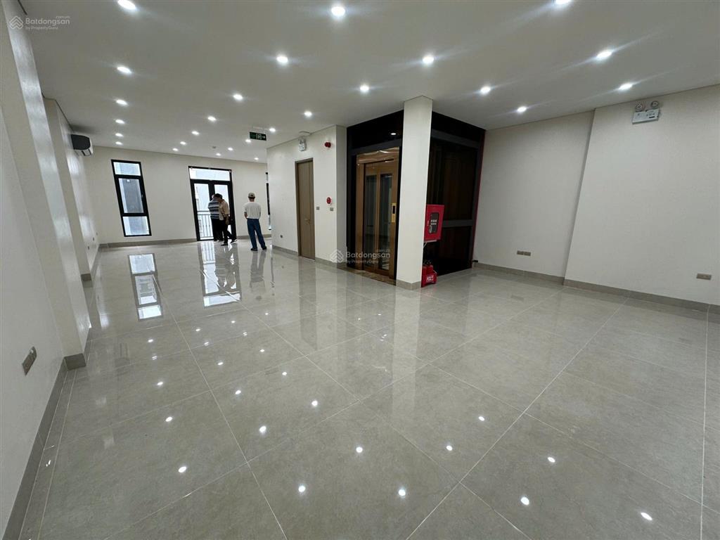 Cho thuê sàn văn phòng him lam vạn phúc, diện tích 90 m2/tầng, sàn thông đẹp, vừa hoàn thiện