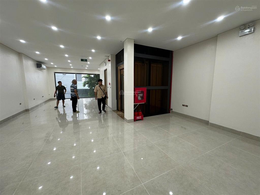 Cho thuê sàn văn phòng him lam vạn phúc, diện tích 90 m2/tầng, sàn thông đẹp, vừa hoàn thiện