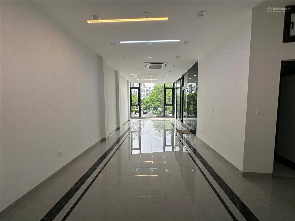 Cho thuê văn phòng galaxy  tố hữu, 68 m2/tầng, sàn đẹp như ảnh