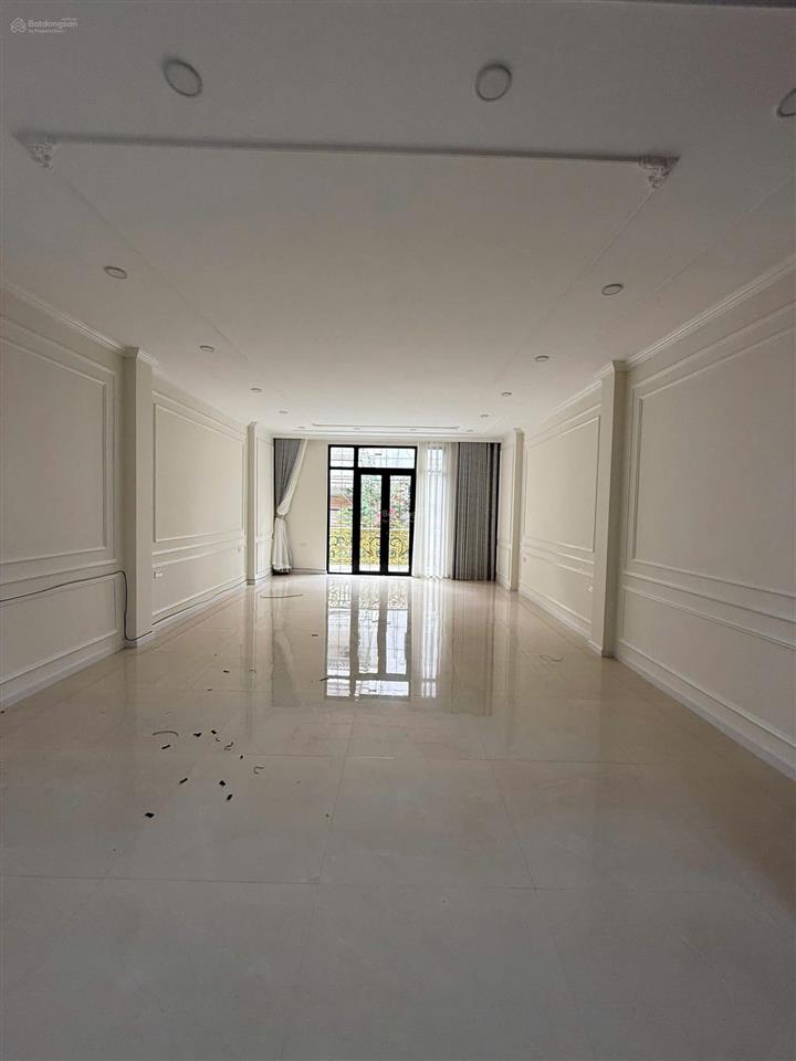 Cho thuê văn phòng 60 m2/tầng tại khu đô thị văn phú, sàn thông đẹp như ảnh