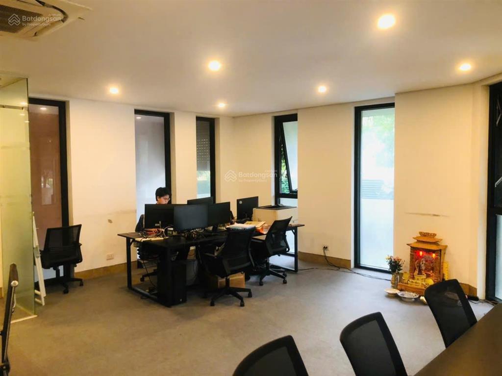 Cho thuê văn phòng tầng 1, vạn phúc, 70 m2, 2 phòng, đường rộng thoáng