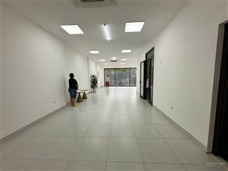 Cho thuê sàn văn phòng him lam vạn phúc, diện tích 98 m2/tầng, sàn thông đẹp, vừa hoàn thiện