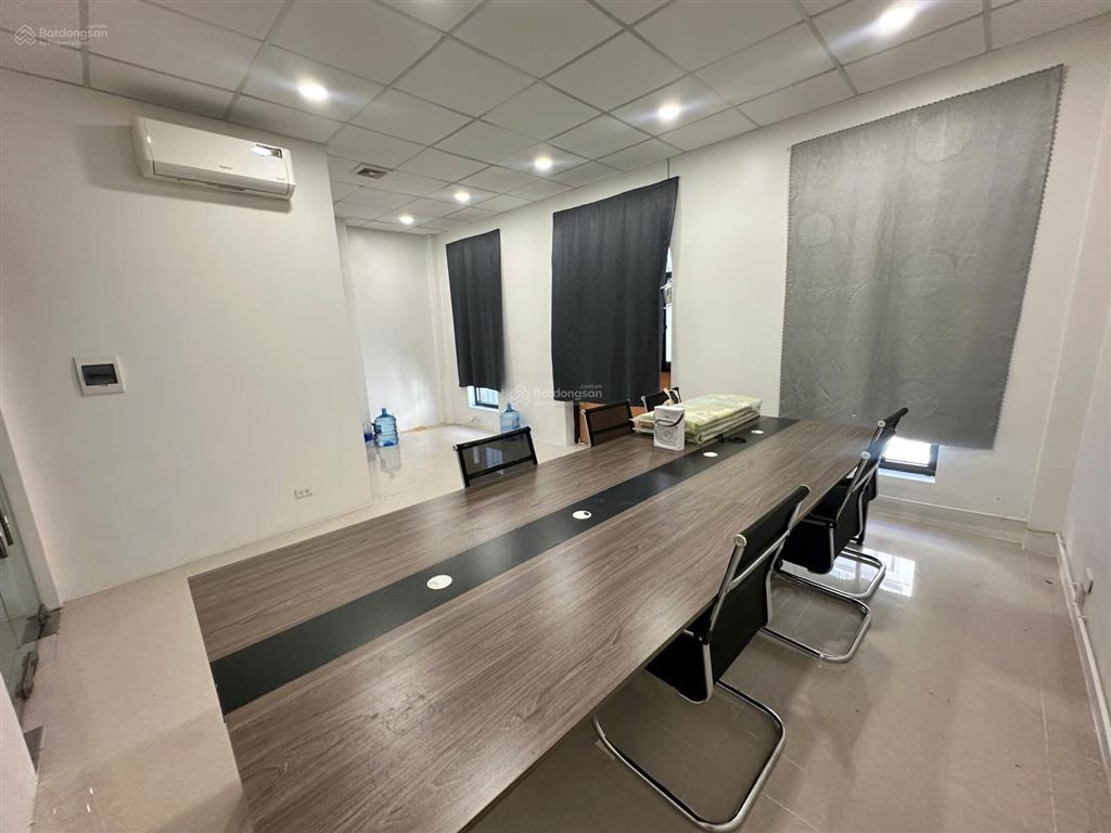 Cho thuê văn phòng tại him lam vạn phúc, 90 m2/tầng gồm 2 phòng làm việc