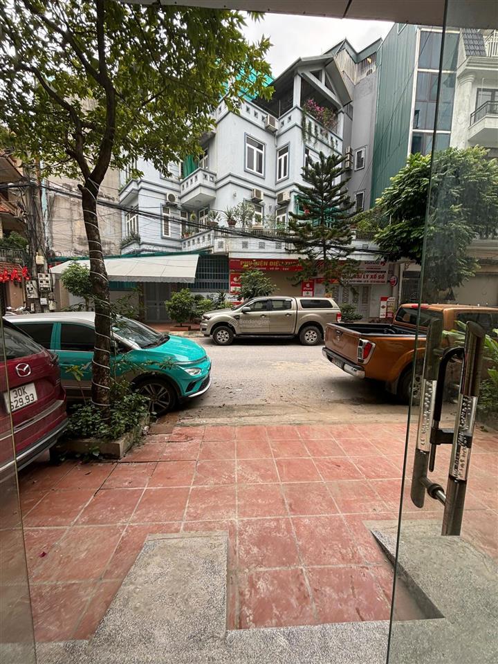 Cho thuê văn phòng tầng 1  20m2 dịch vụ mỗ lao, ô tô đỗ cửa tiện lợi, phù hợp làm vp, cửa hàng