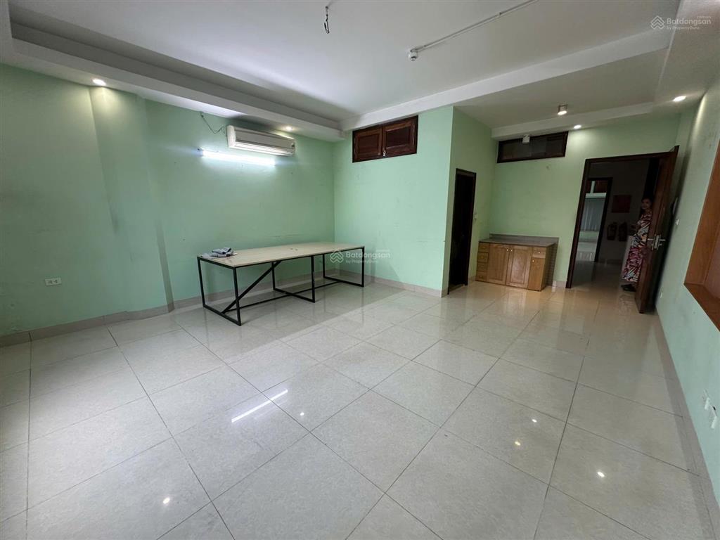 Cho thuê văn phòng ngõ 214 nguyễn xiển, diện tích 28 m2, view thoáng