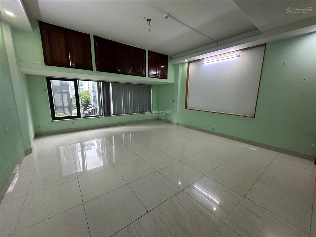 Cho thuê văn phòng ngõ 214 nguyễn xiển, diện tích 28 m2, view thoáng