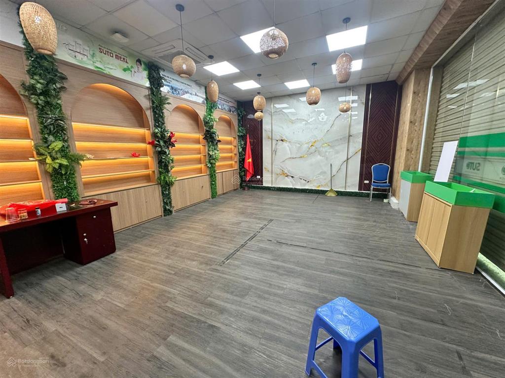 Cho thuê văn phòng dịch vụ vạn phúc  mặt bằng tầng 1  130 m2  đã ngăn phòng