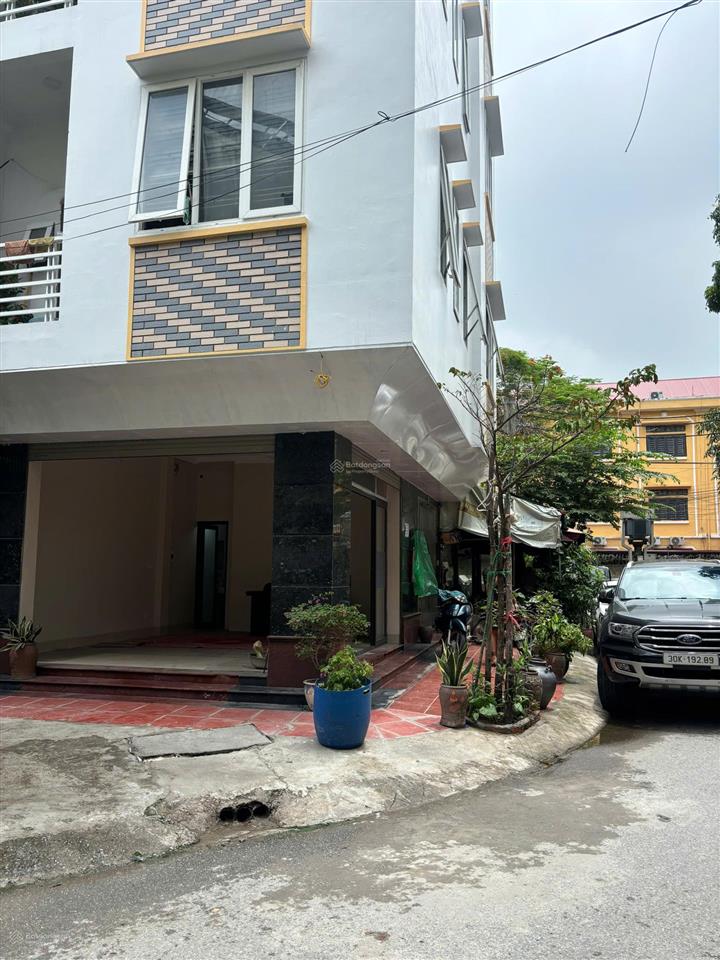 Cho thuê văn phòng tại khu đô thị mỗ lao, diện tích 35 m2  vị trí tầng 1 riêng biệt