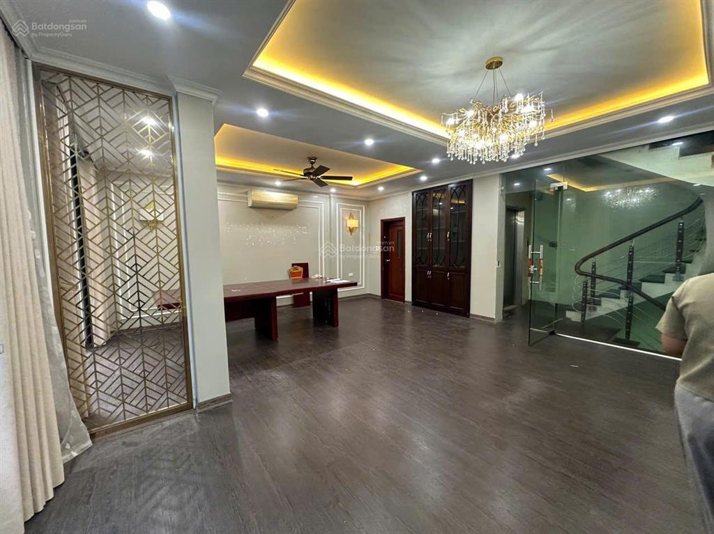 Cho thuê văn phòng nguyễn xiển, 55 m2/tầng, sàn thông, mặt tiền 7m, có thang máy