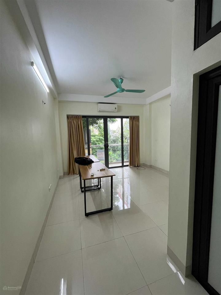 Cho thuê văn phòng khu đô thị mỗ lao 55m2, gồm 2 phòng làm việc, có thang máy
