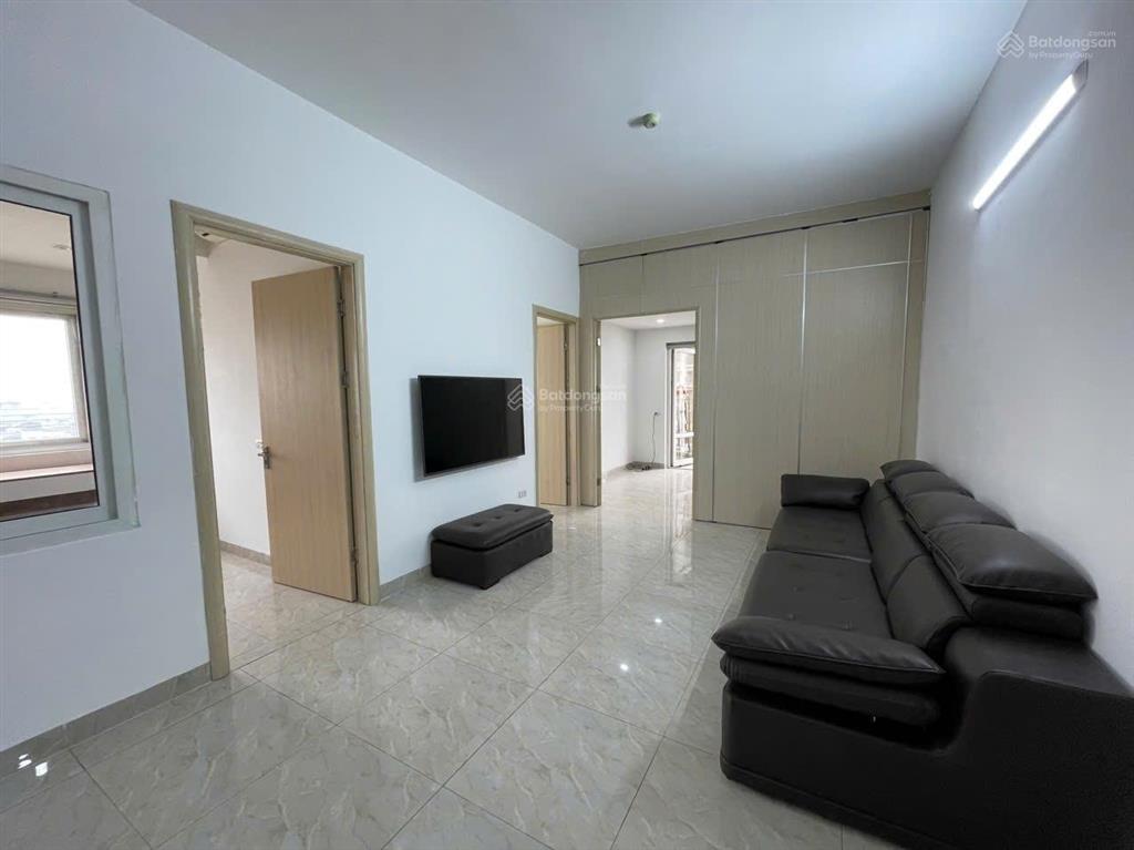 Chính chủ cần cho thuê căn hộ 3 ngủ n02 yên hòa, bên cạnh tiểu học yên hòa