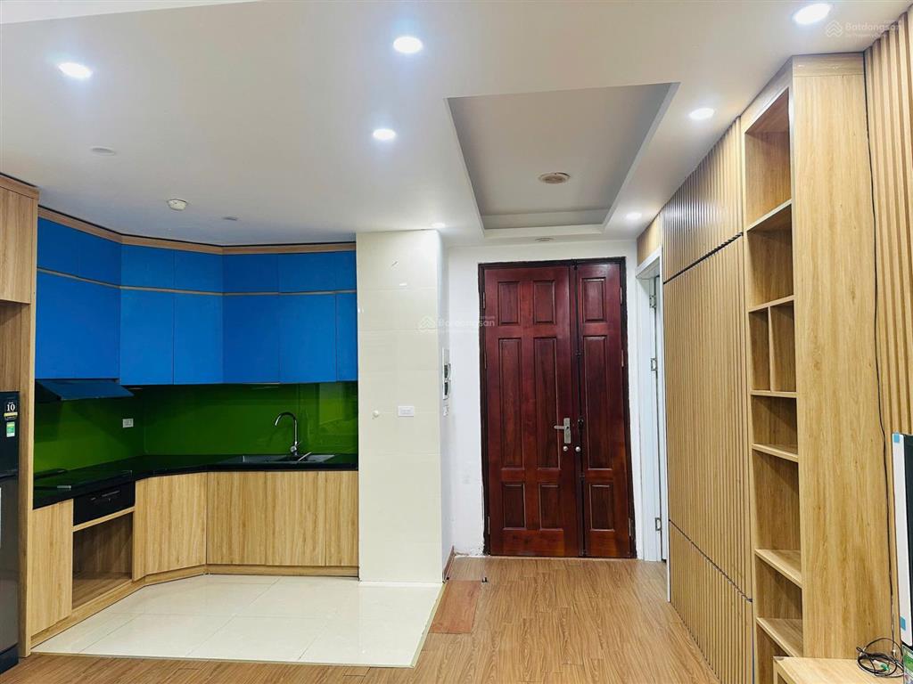 Cho thuê căn hộ 3 ngủ  d11 sunrise building, 90 trần thái tông