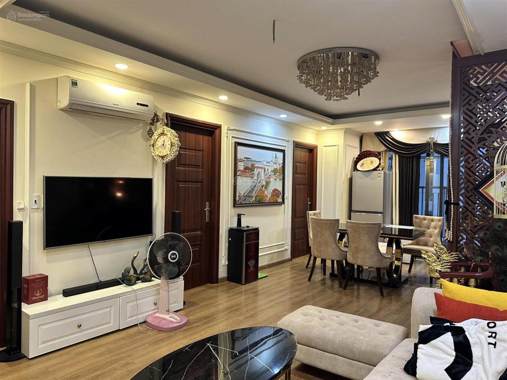 Chính chủ cho thuê căn hộ 219 trung kính 70m2, 2 ngủ, đủ đồ
