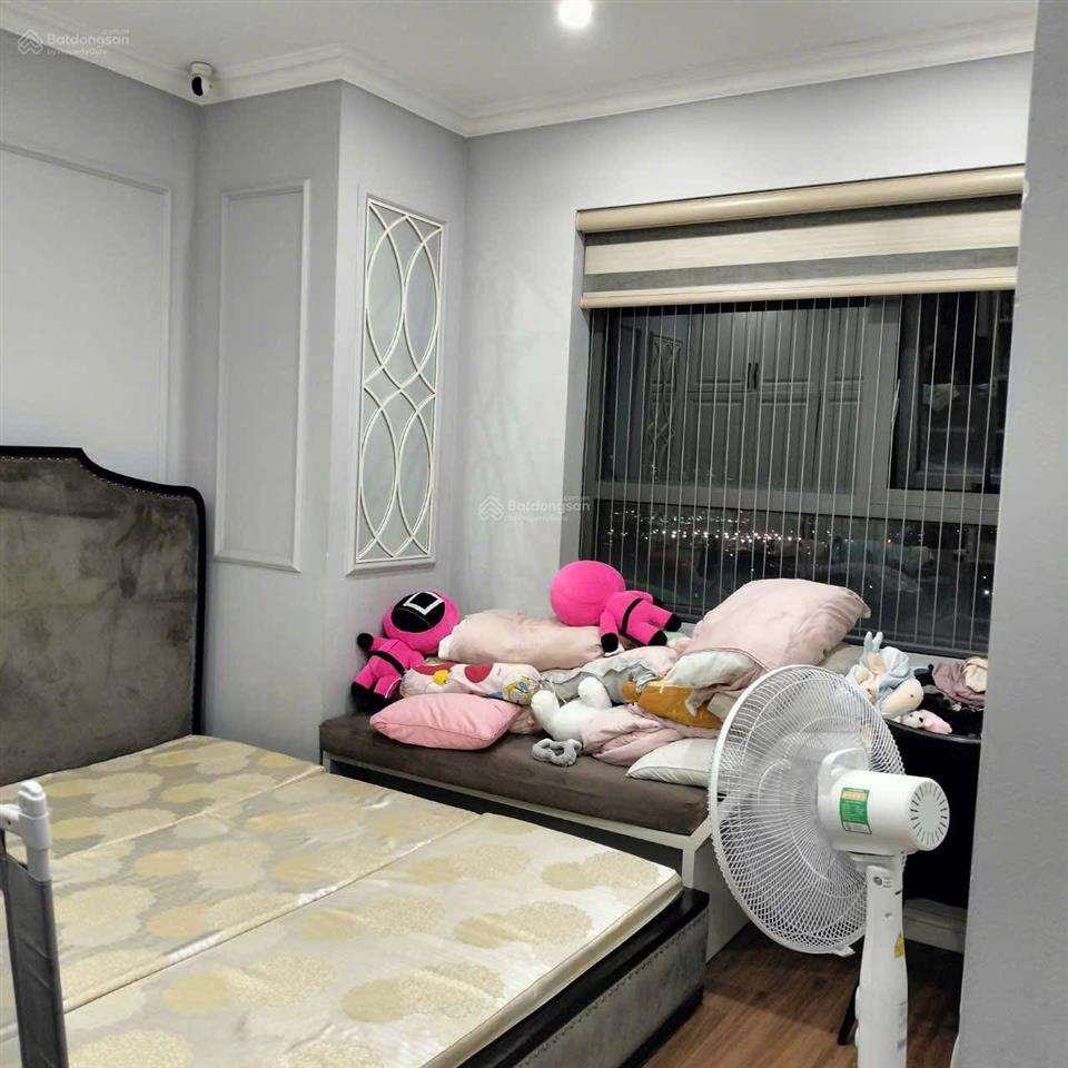 Cho thuê chung cư k35 căn góc 3 ngủ giá 14triệu