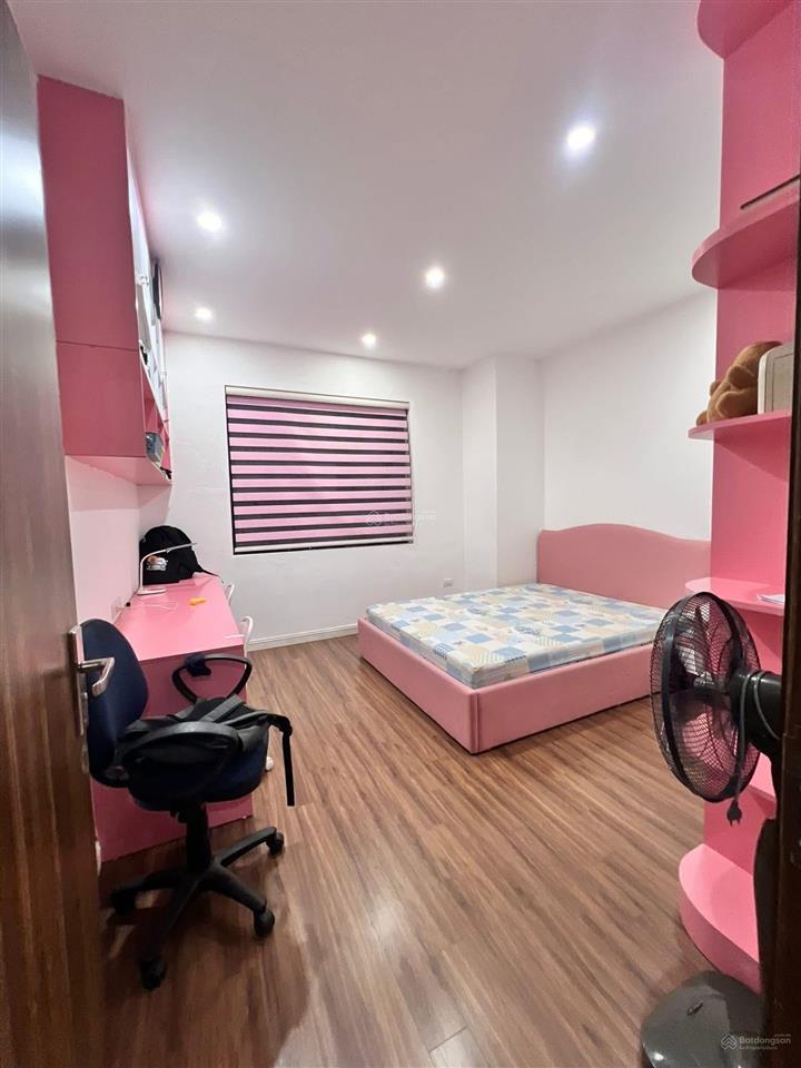 Cho thuê chung cư k35 căn góc 3 ngủ giá 14triệu