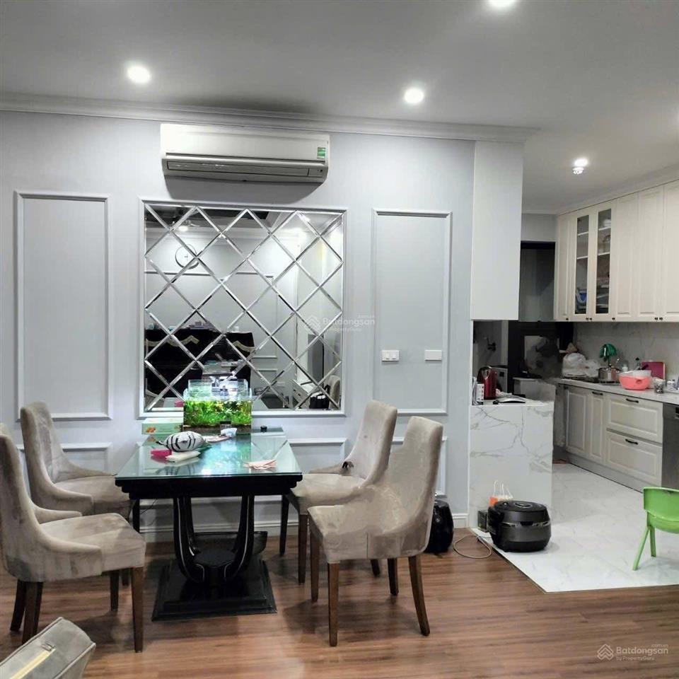 Cho thuê chung cư k35 căn góc 3 ngủ giá 14triệu