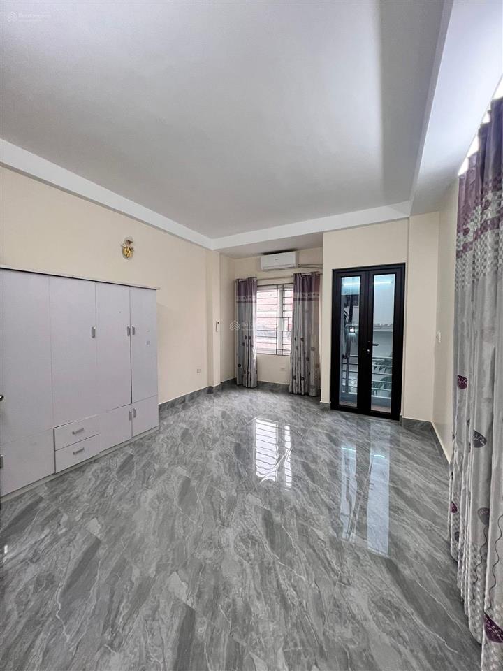 Cho thuê nhà khu đô thị đền lừ diện tích 38m x 5 tầng full đồ giá 11 triệu