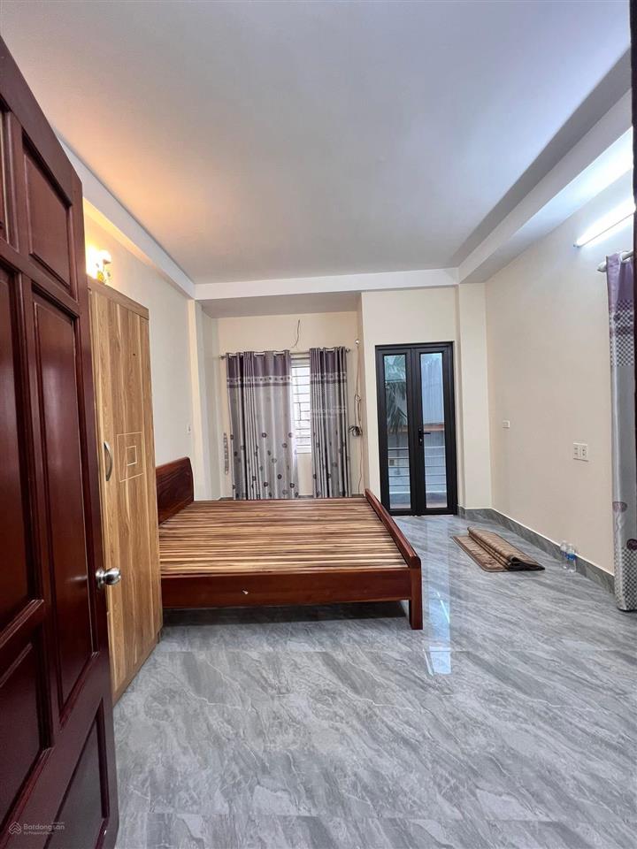 Cho thuê nhà khu đô thị đền lừ diện tích 38m x 5 tầng full đồ giá 11 triệu